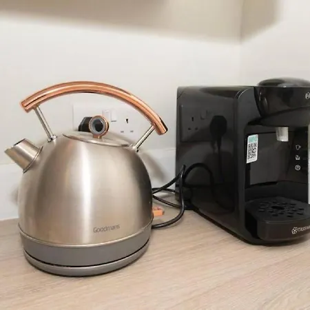 Pelican-stylish 2-bed Close To & Town Scarborough