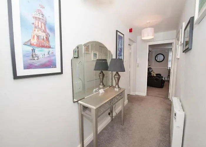 Pelican-stylish 2-bed Close To & Town Apartman